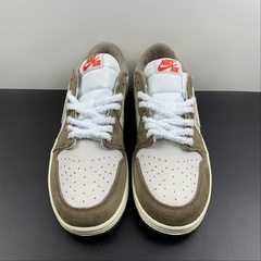 Imagem do Jordan 1 Low OG Year of the Rabbit