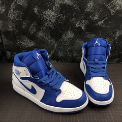 Jordan 1 Mid Hyper Royal na internet