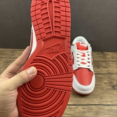 Imagem do Nike Dunk Low University Red
