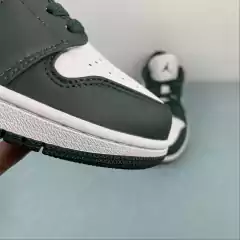 Jordan 1 Low Galactic Jade - comprar online