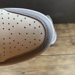Jordan 1 Retro Low Golf Wolf Grey na internet