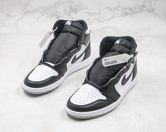 Jordan 1 Retro High Black White - Born Sneakers