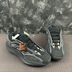 Adidas Yeezy 700 V3 Alvah na internet