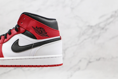 Jordan 1 Mid Chicago (2020)
