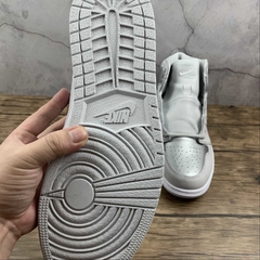 Imagem do Jordan 1 Retro High CO Japan Neutral Grey