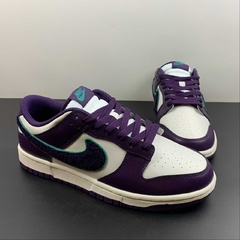 Nike Dunk Low Chenille Swoosh Grand Purple na internet