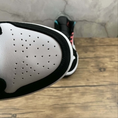 Jordan 1 Mid SE South Beach na internet