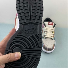 Imagem do Nike SB Dunk Low Paris