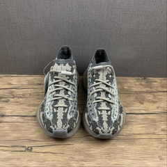Imagem do adidas Yeezy Boost 380 Stone Salt