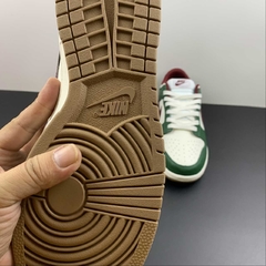Imagem do Nike Dunk Low Gorge Green Team Red