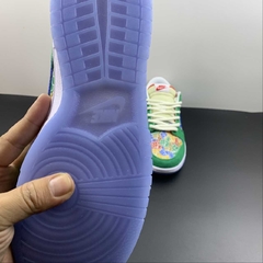 Imagem do Nike Dunk Low Foam Finger