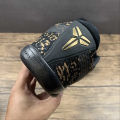 Nike Kobe 11 Low Mamba Day Id Black Gold Metallic - loja online