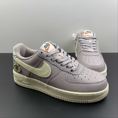 Nike Air Force 1 Low Air Sprung na internet
