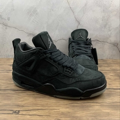 Jordan 4 Retro Kaws Black na internet