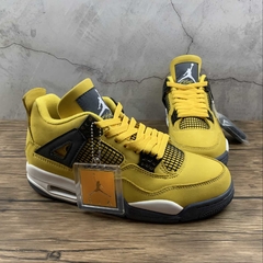 Jordan 4 Retro Lightning na internet