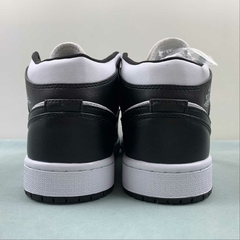 Jordan 1 Mid Panda - Born Sneakers