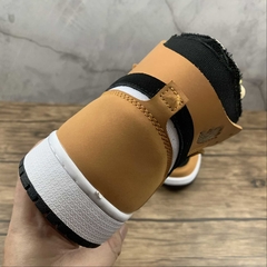 Jordan 1 High Zoom Air CMFT Black Monarch - loja online