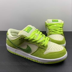 Nike SB Dunk Low Green Apple na internet