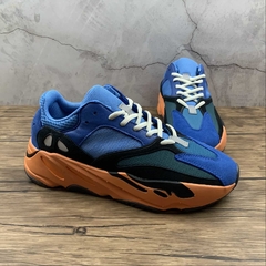 adidas Yeezy Boost 700 Bright Blue na internet