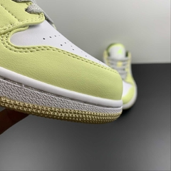 Jordan 1 Low Sail White Oil Green - comprar online