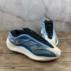 Adidas Yeezy 700 V3 Arzareth na internet