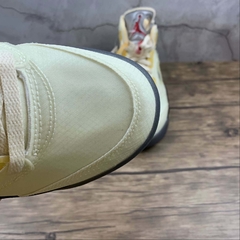 Jordan 5 Retro Off-White Sail na internet