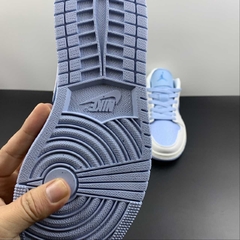 Imagem do Jordan 1 Low SE Reverse Ice Blue