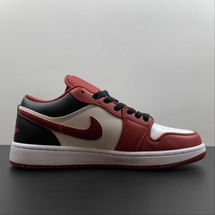 Jordan 1 Low Bulls - comprar online