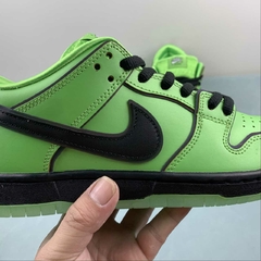 Nike SB Dunk Low Buttercup The Powerpuff Girls - Born Sneakers