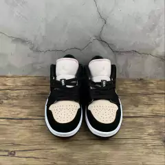Imagem do Jordan 1 Low Black Guava Ice
