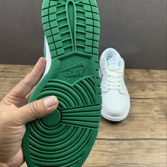 Imagem do Nike Dunk Low White Lucky Green