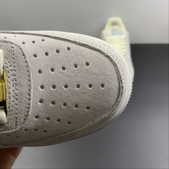 Nike Air Force 1 Low Grey Blue Gold na internet