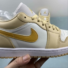 Jordan 1 Low Team Gold - Born Sneakers
