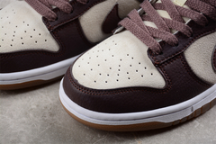 Nike Dunk Low Plum Eclipse na internet