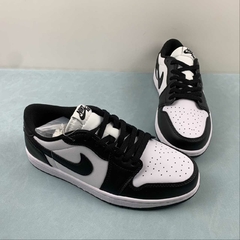 Jordan 1 Low Black White na internet