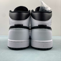 Jordan 1 Mid Reverse Panda - Born Sneakers