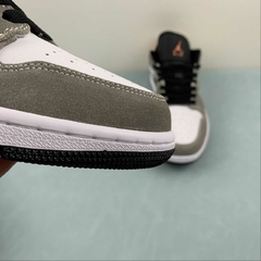 Jordan 1 Low SE Flight Club - comprar online