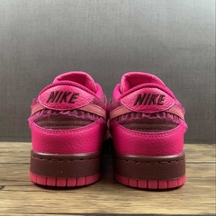 Nike Dunk Low Valentine's Day - Born Sneakers
