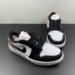 Jordan 1 Retro Low Golf Rust Pink na internet