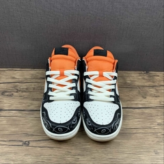 Imagem do Nike Dunk Low Halloween Owl