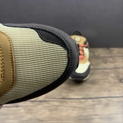Nike Air Max 1 Travis Scott Baroque Brown na internet