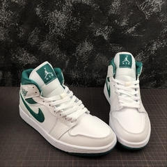 Jordan 1 Mid White Mystic Green na internet