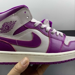 Jordan 1 Mid Magenta - Born Sneakers