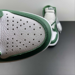 Jordan 1 Retro High Gorge Green na internet