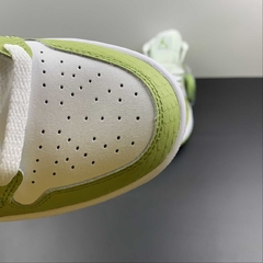 Jordan 1 Mid Green Python na internet