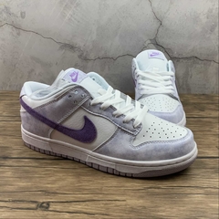 Nike Dunk Low Purple Pulse na internet