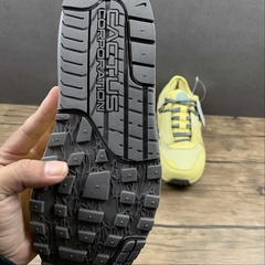 Imagem do Nike Air Max 1 Travis Scott Cactus Jack Saturn Gold