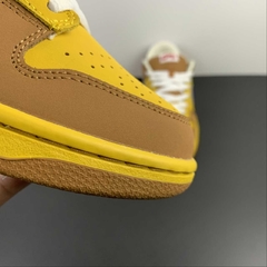 Nike SB Dunk Low Newcastle Brown Ale - comprar online