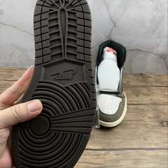 Imagem do Jordan 1 Retro High Travis Scott