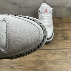 Jordan 3 Retro White Cement na internet